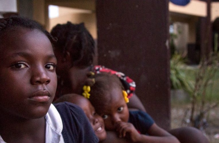 Gobierno niega repatrie niños haitianos sin sus padres